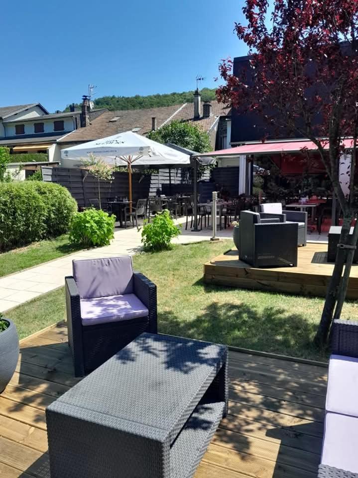 Auberge En Ardenne Les Hautes-Rivieres エクステリア 写真